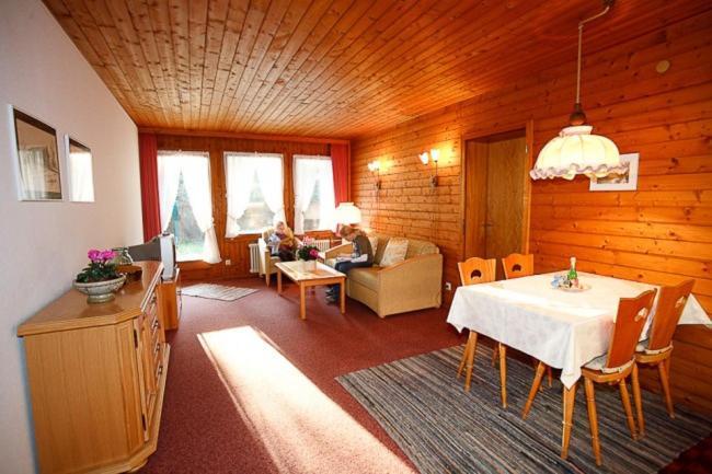 Ferienwohnungen Toni Plenk Inkl. Chiemgaukarte Рупольдінг Екстер'єр фото